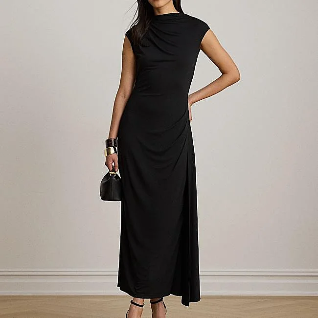 Vestido negro de Ralph Lauren, 245 euros.