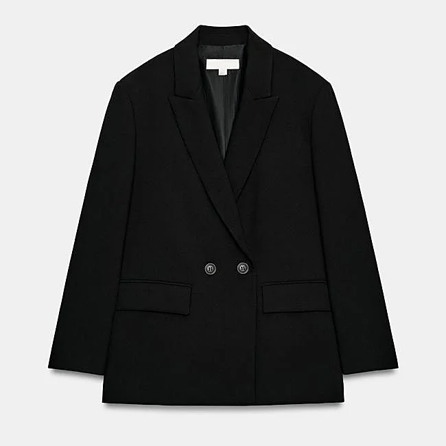 Blazer negro de Zara, 39,95 euros.