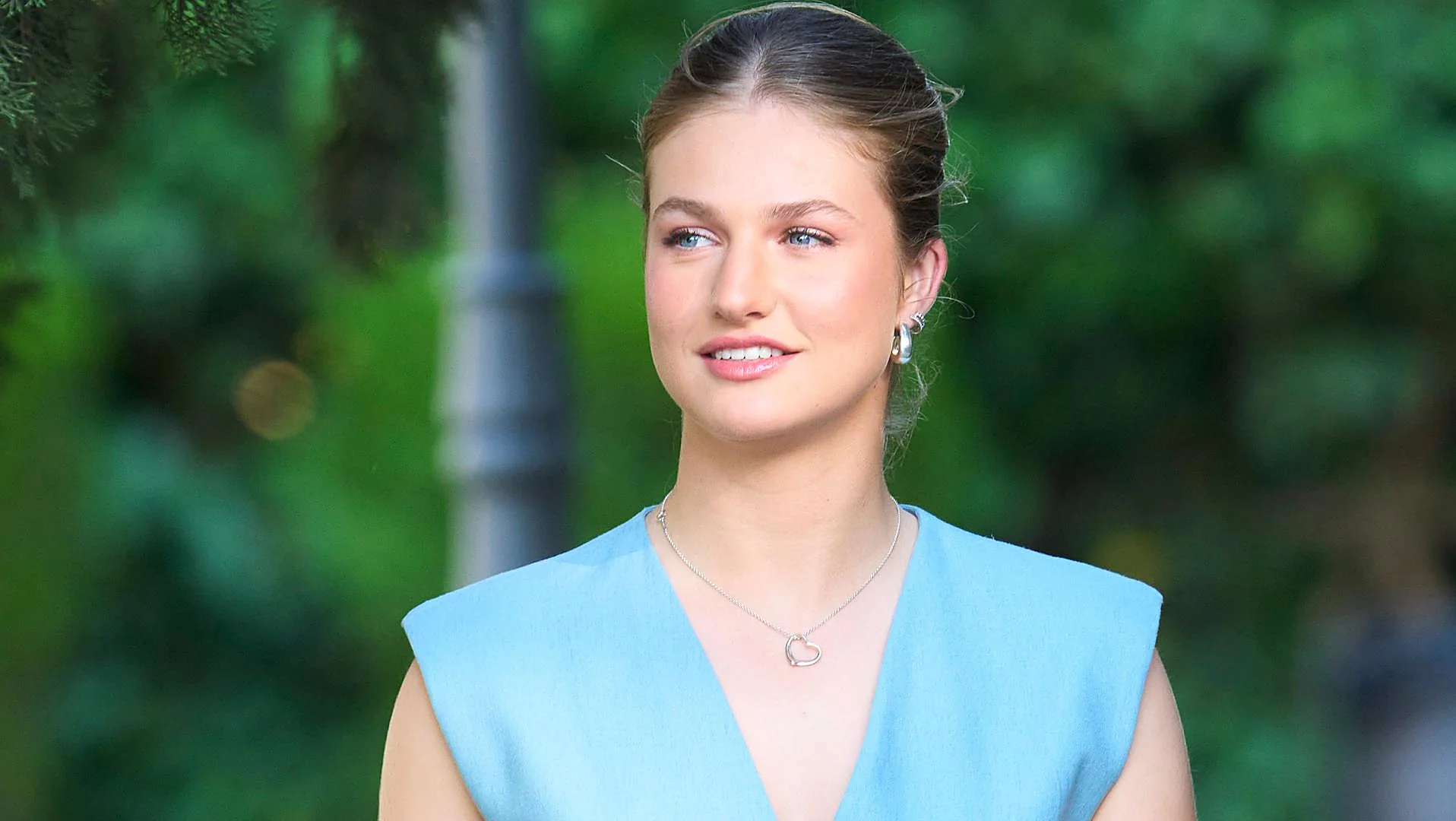 Princess Leonor’s First Day at University: Invisible Bodyguards and Prohibited Phones