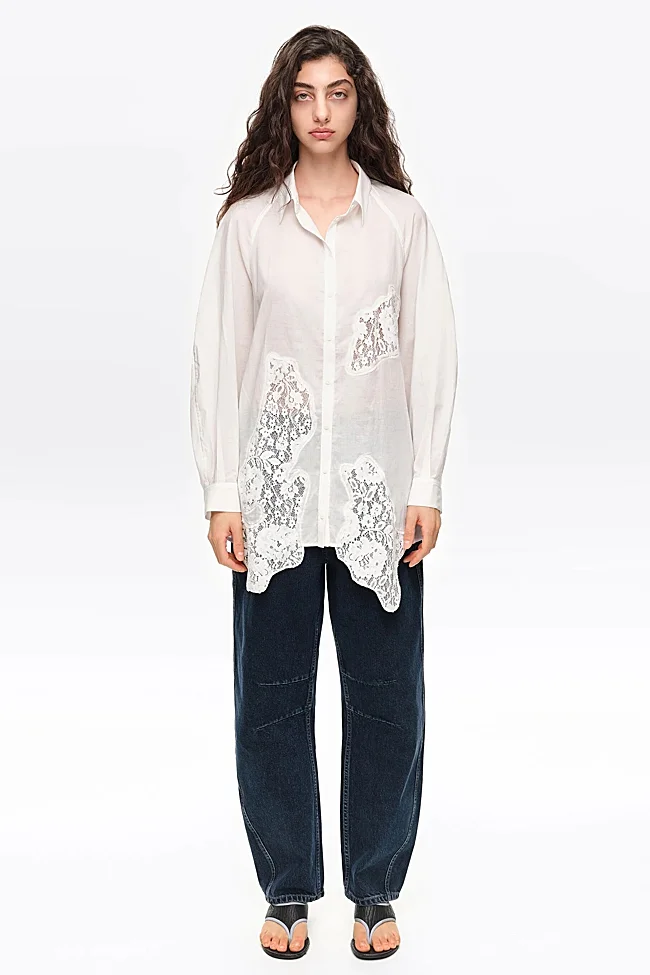 Camisa blanca de Bimba & Lola (150 euros)