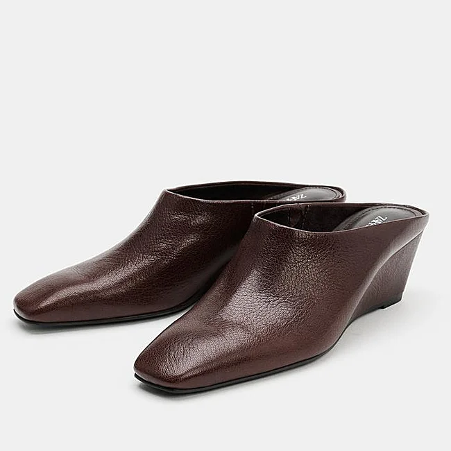 Zapatos marrones de Zara (59,99 euros)