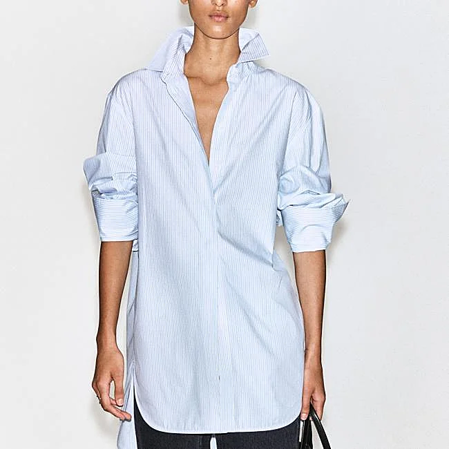 Loose COS shirt, 89 euros.
