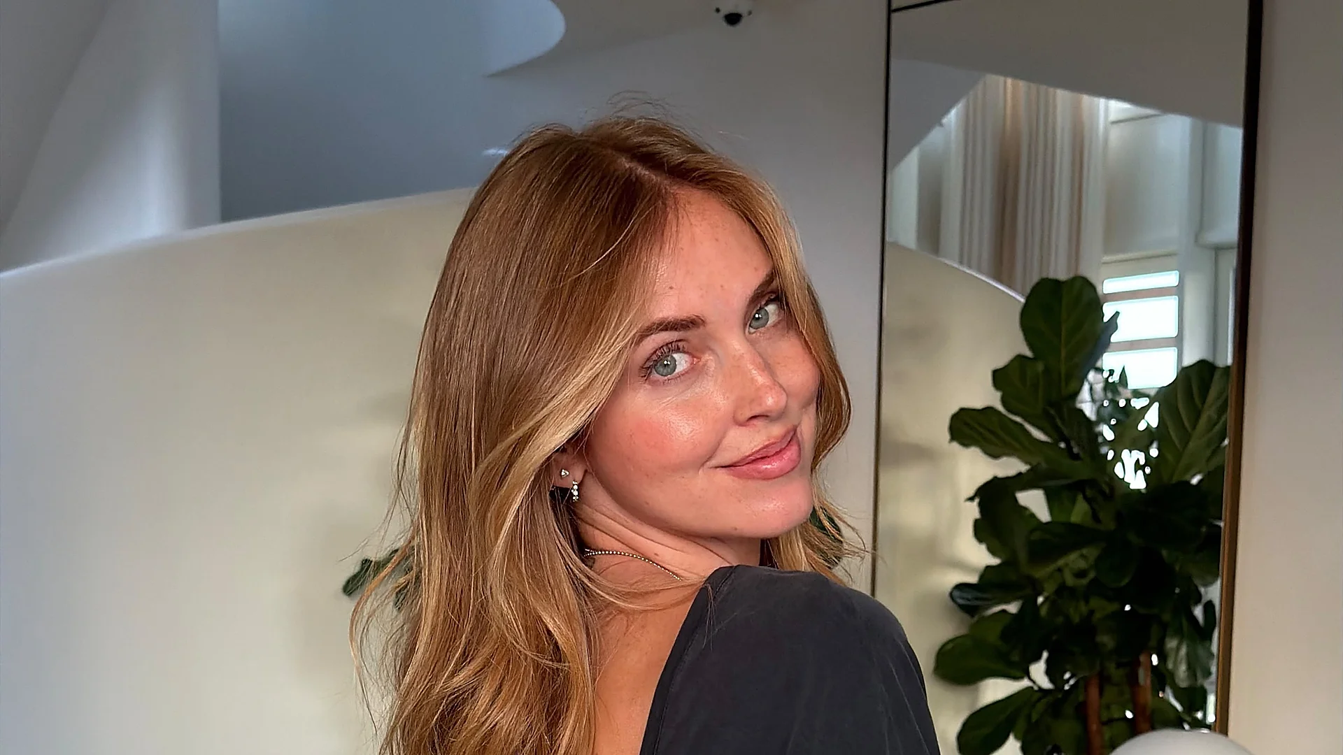 How I Restore My Hair Shine Before Returning to the Office