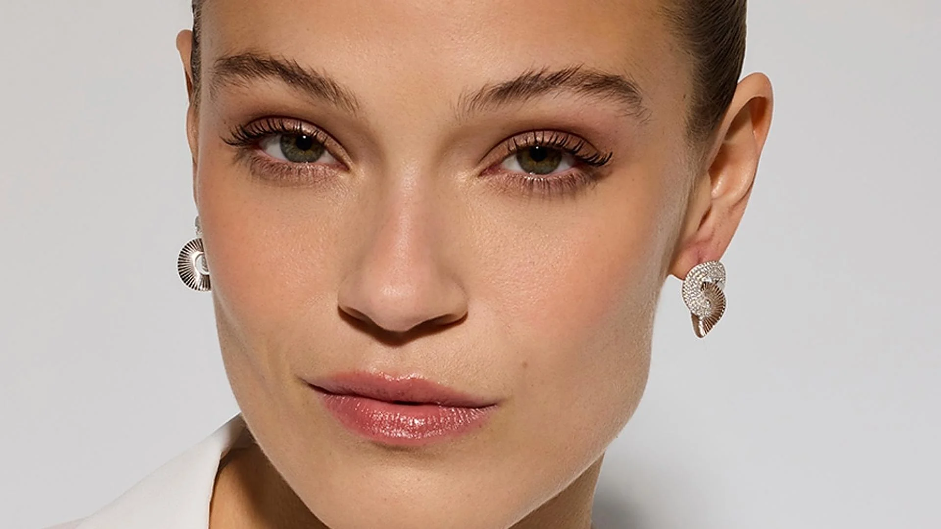 Best Silver Jewelry to Wear This Fall