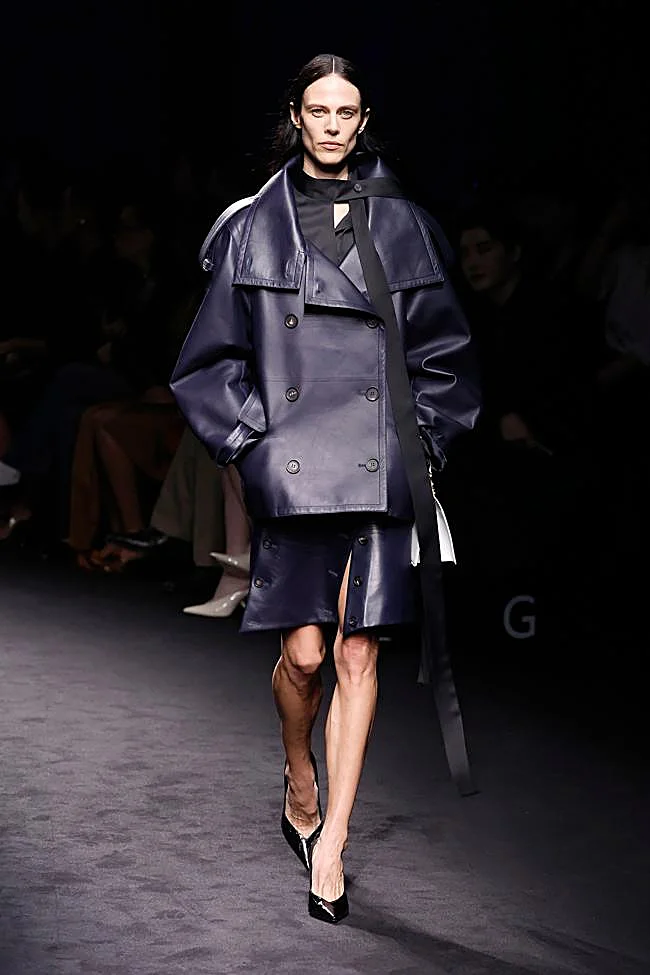 Look de Ferragamo para otoño-invierno 2026 durante la Semana de la Moda de Milán.