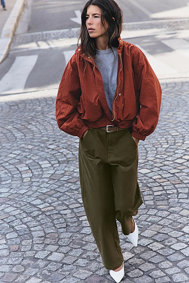 Cazadora color teja de Zara (29,95 euros)