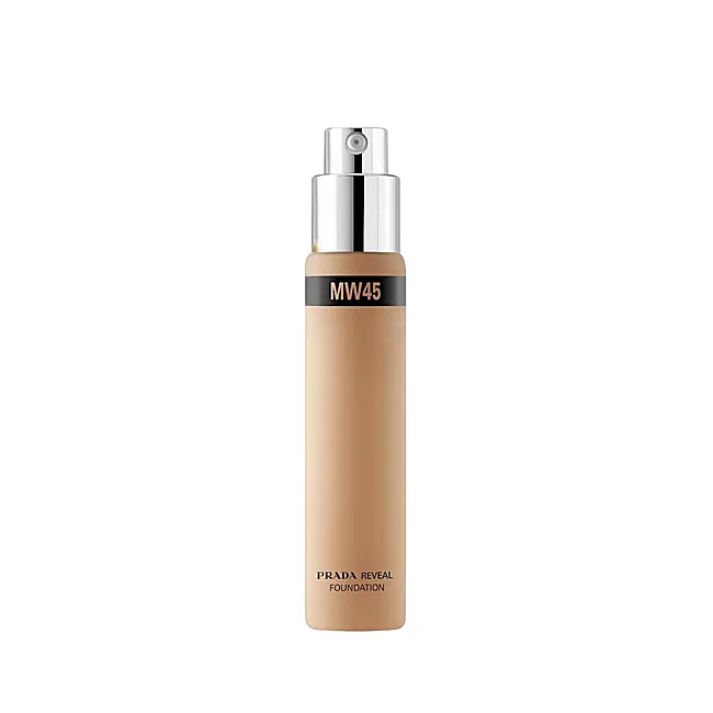 Reveal Skin Optimizing Foundation de Prada Beauty.