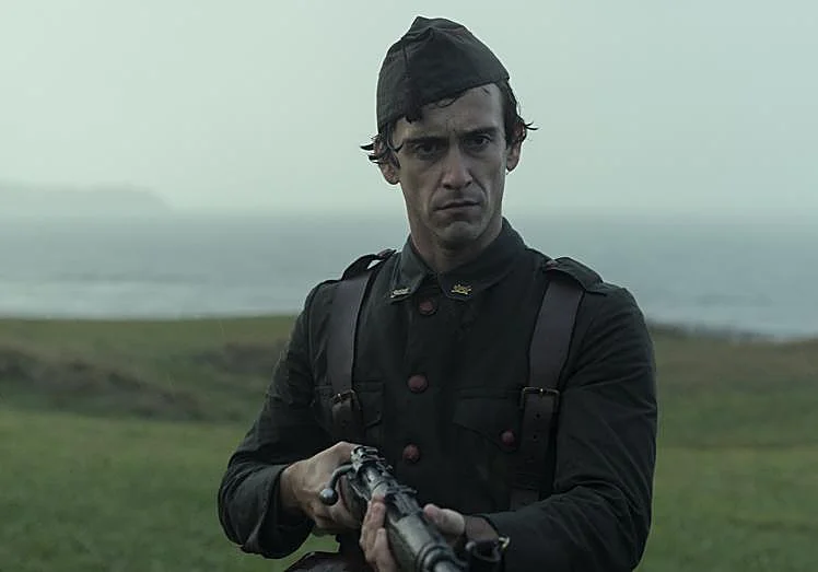 Guitarricadelafuente as Sebastian in 'La bola negra'