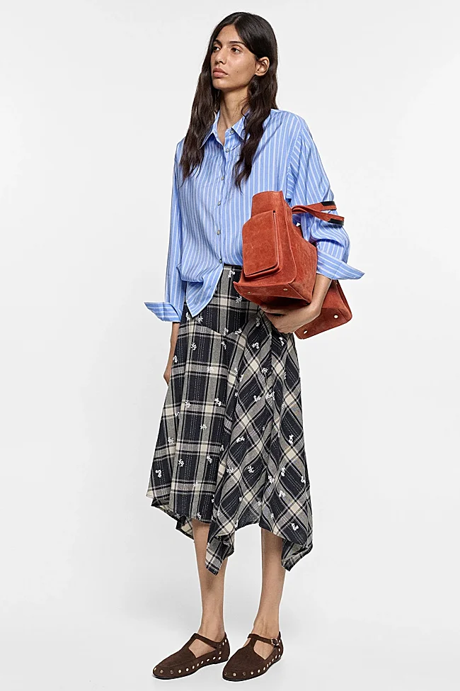 Falda midi de Parfois (39,99 euros)