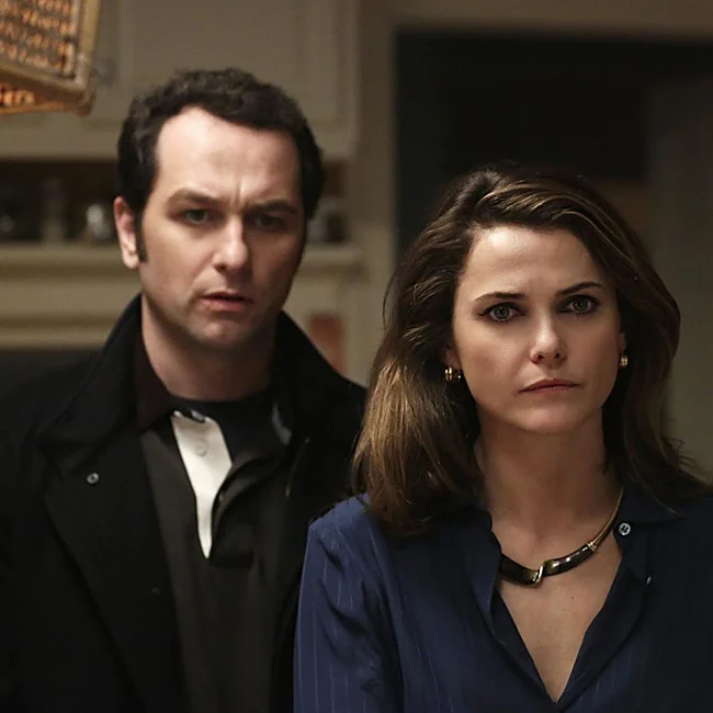 Matthew Rhys y Keri Russell en The Americans.