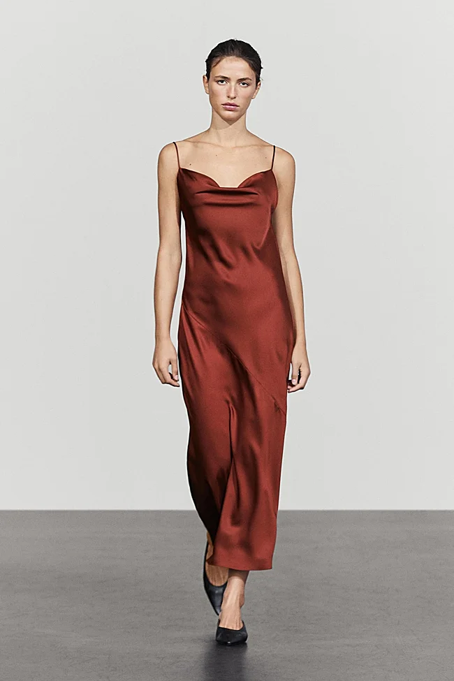 Vestido lencero de Massimo Dutti (89,90 euros)