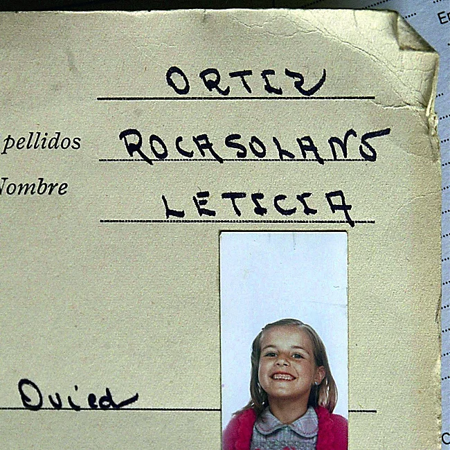 Ficha escolar de la reina Letizia en el colegio La Gesta.