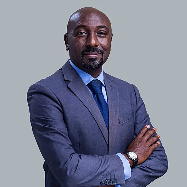 El príncipe Edward Rukidi Kijanangoma, nuevo rey de Tooro.