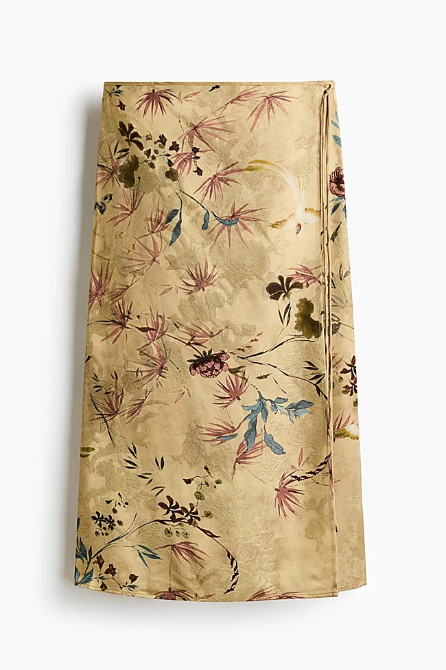 Falda midi de H&M (24,99 euros)