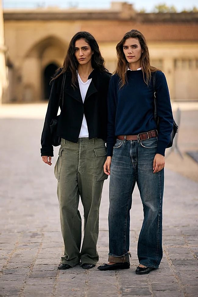 Unos looks con pantalones cargo y vaqueros cuffed.