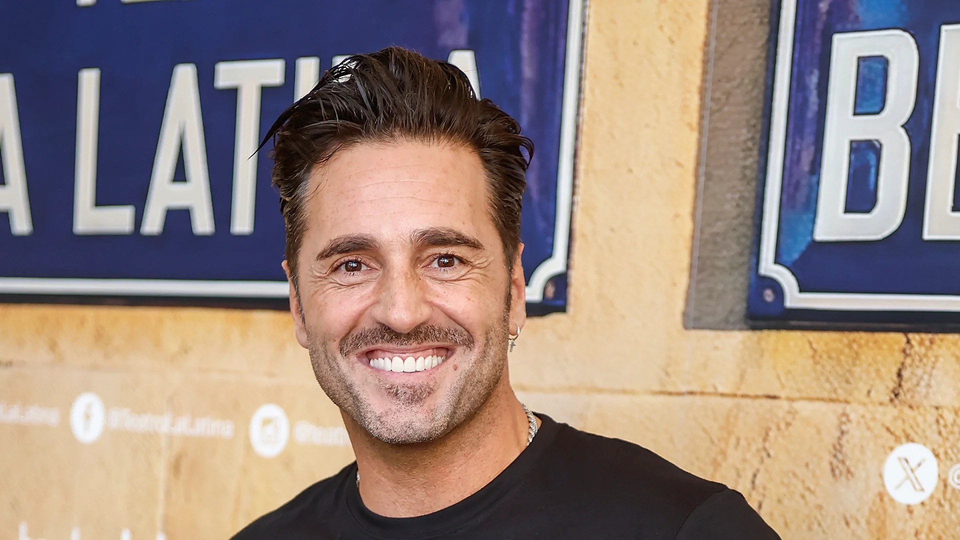 David Bustamante: As a Kid I Always Wanted a Guitar and My Parents Pranked Me