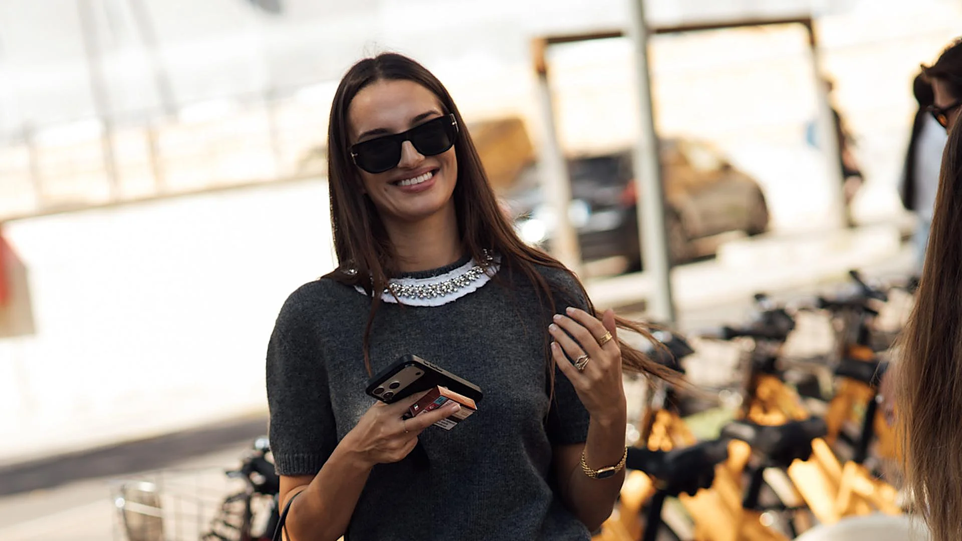 The Unexpected Short-Sleeve Knit Top Elevates Fall Outfits