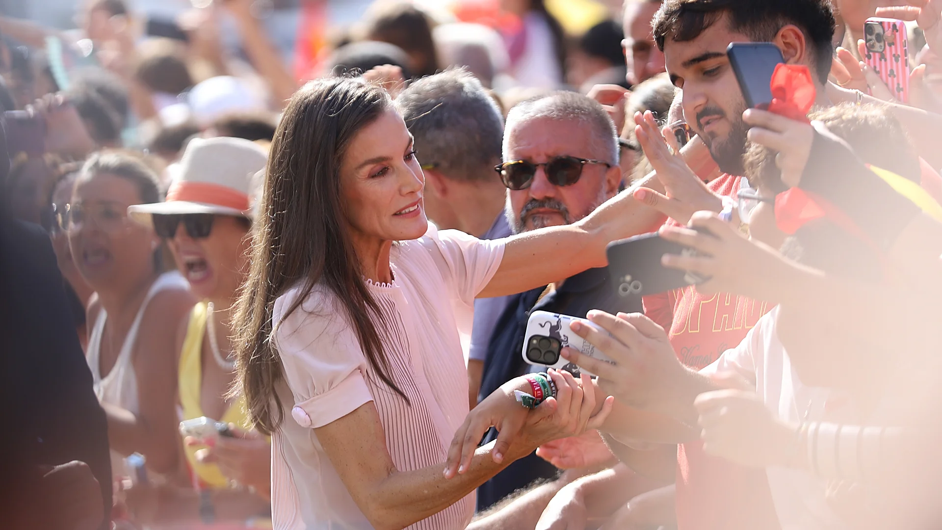 King Felipe and Queen Letizia Return to Melilla, Spark Anticipation as Hundreds Gather for Selfies at Dawn