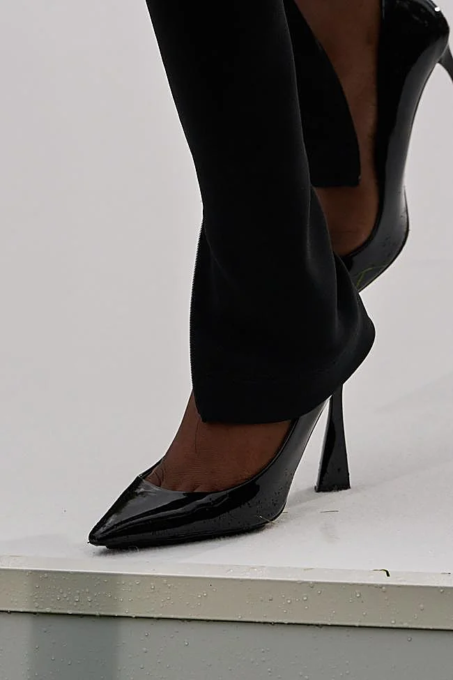 Zapatos estilo stiletto de Stella McCartney.