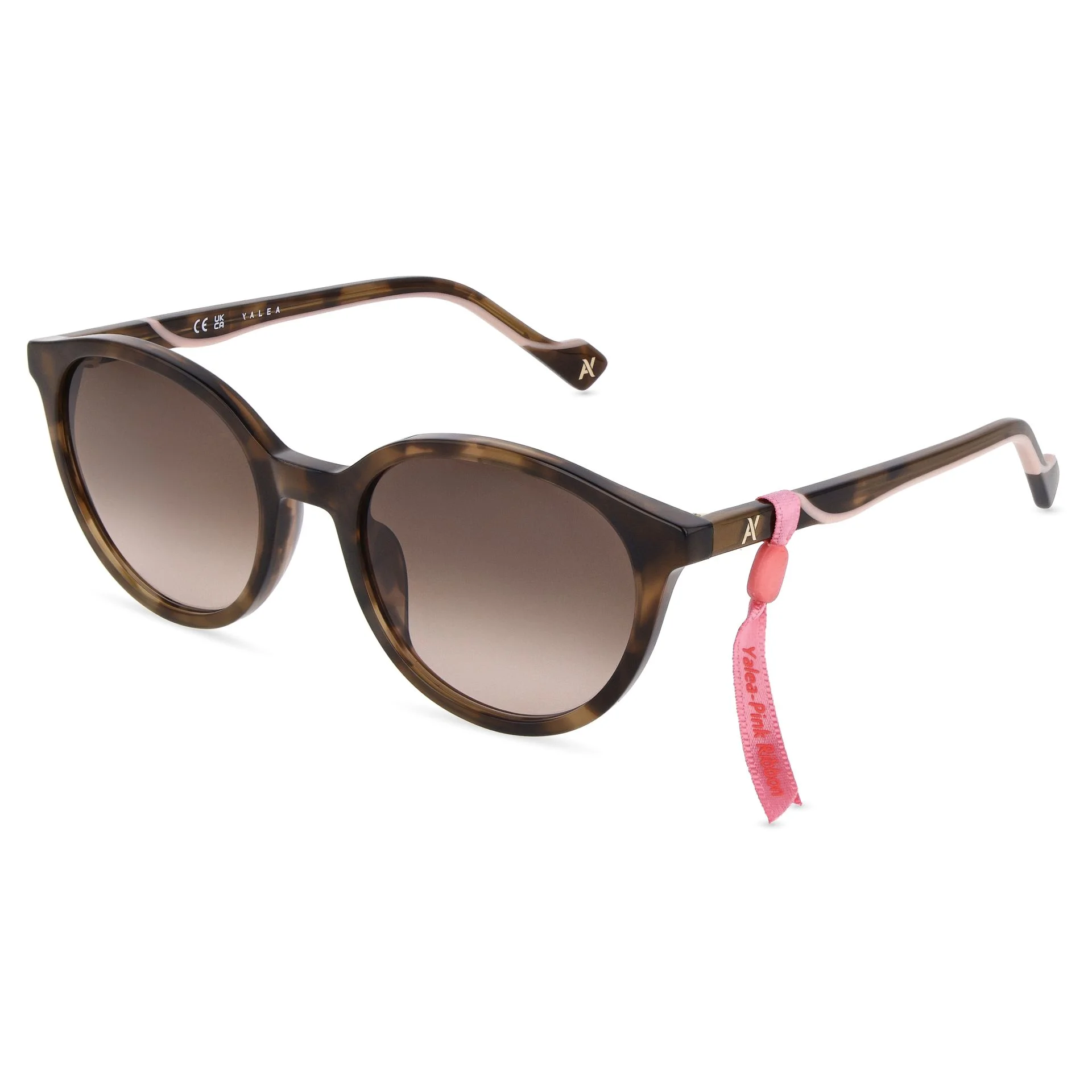 Gafas de sol, de Yalea (139€).