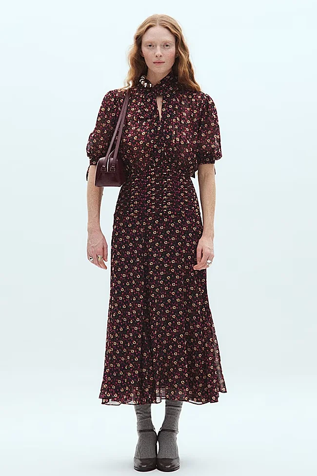 Vestido con estampado de cuadros de Sfera (49,95 euros)
