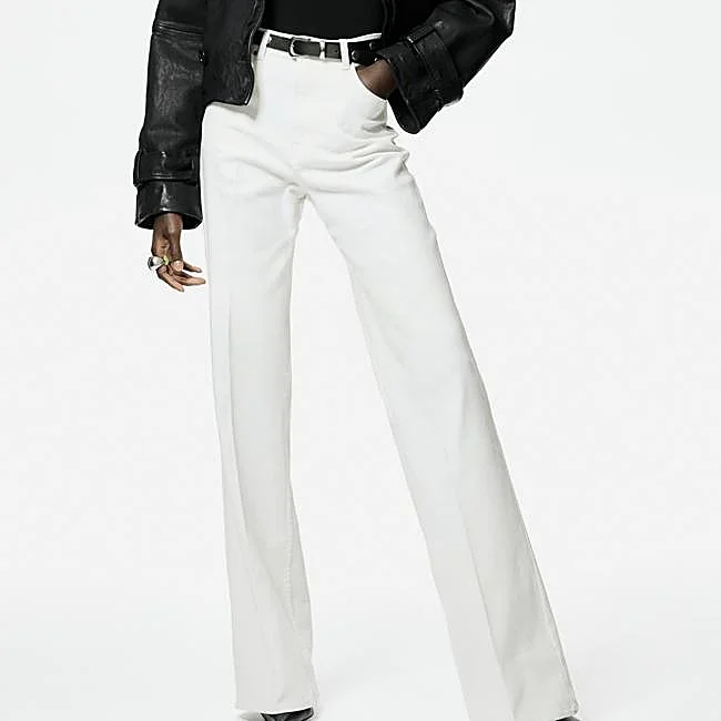 White jeans from H&M, 44.99 euros.