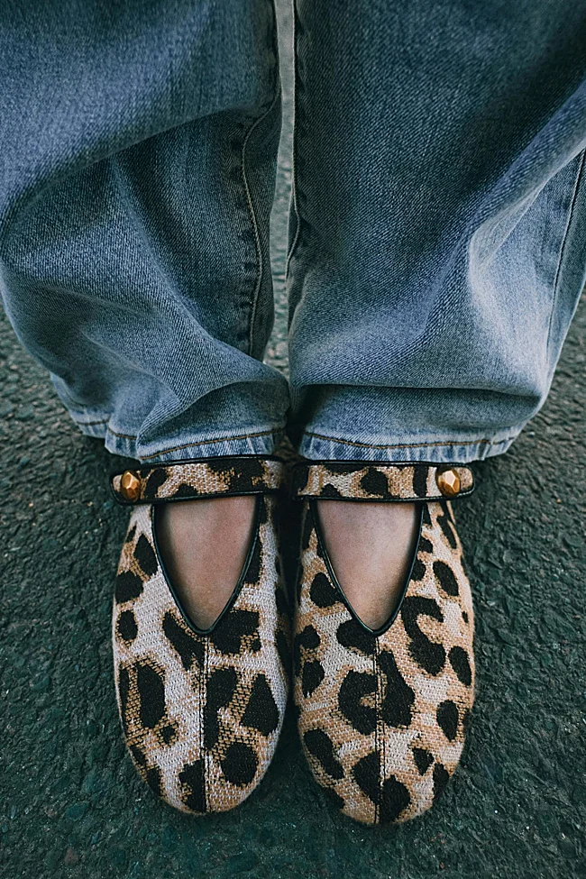 Bailarinas com estampado animal de Zara (39,99 euros)