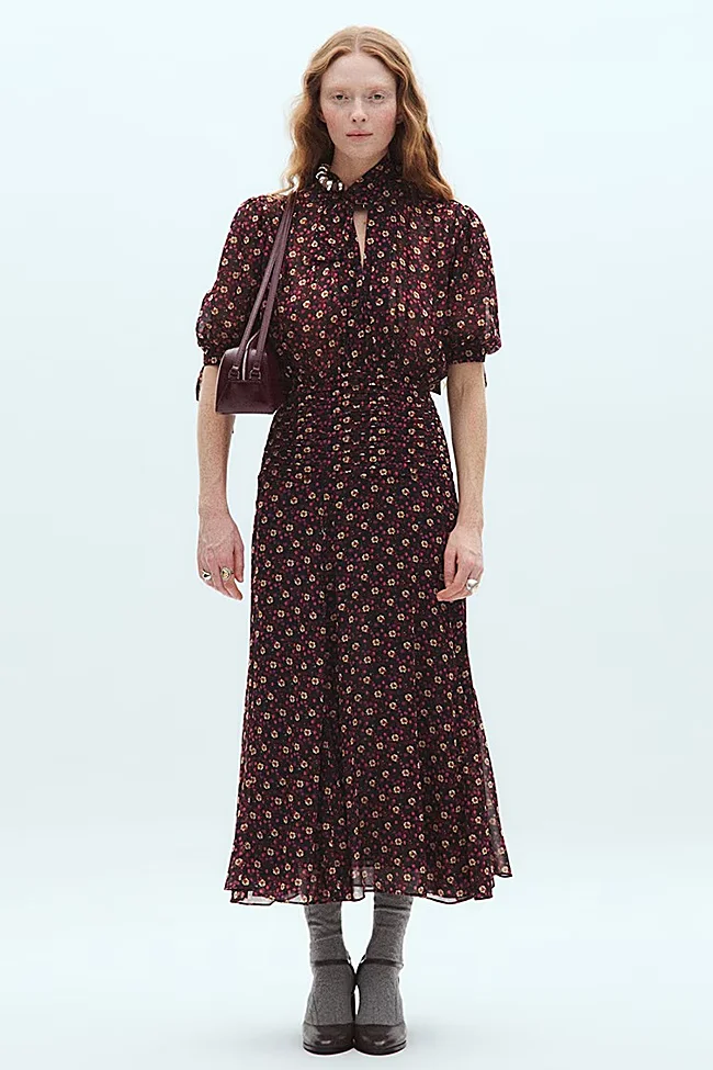 Vestido estampado de Sfera (49,99 euros)
