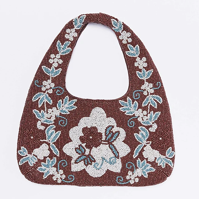 Bolso con abalorios de Antik Batik (290 euros)