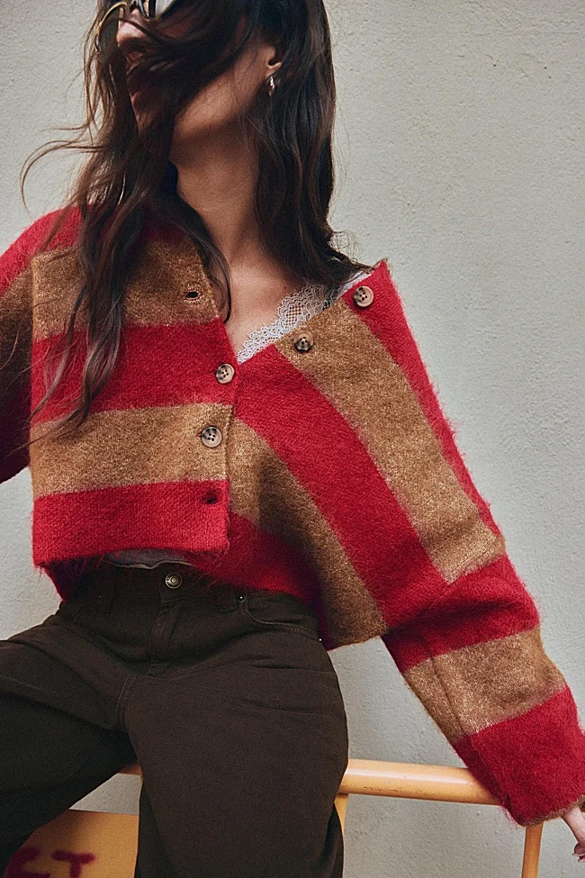Chaqueta con rayas de Stradivarius (29,99 euros)