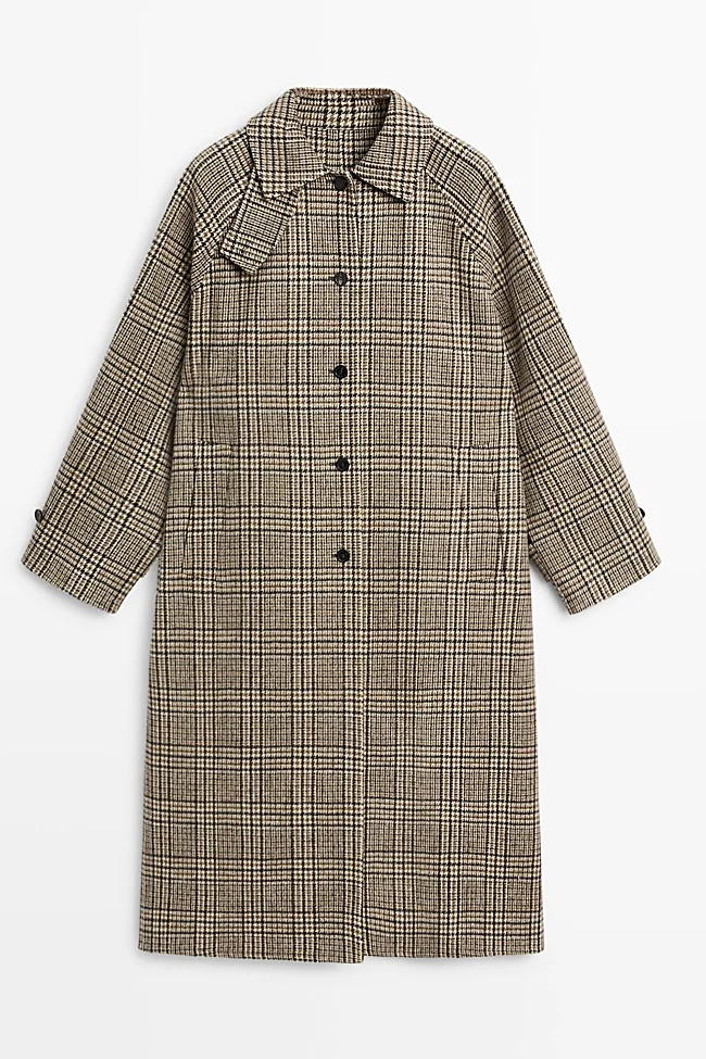 Abrigo con estampado de cuadros de Massimo Dutti (249 euros)