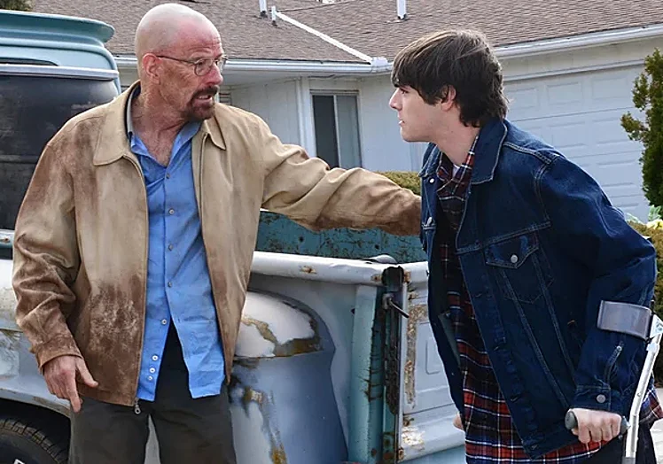 Bryan Cranston y RJ Mitte en Breaking Bad.