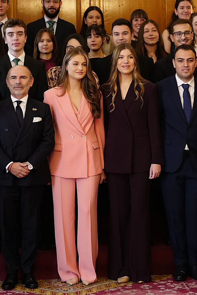 Leonor y Sofía, en la ausiencia en Oviedo.