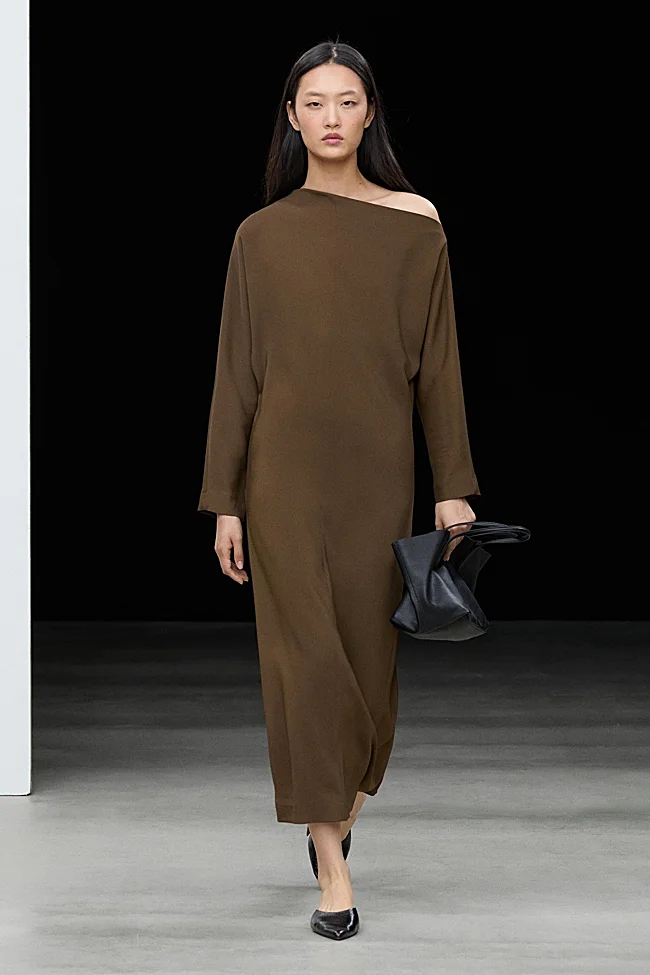 Massimo Dutti midi dress (129 euros)