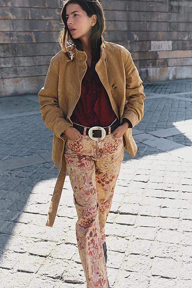 Vaqueros estampados de Zara (35,99 euros)