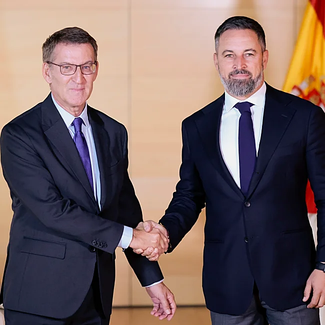 Alberto Núñez Feijóo y Santiago Abascal.