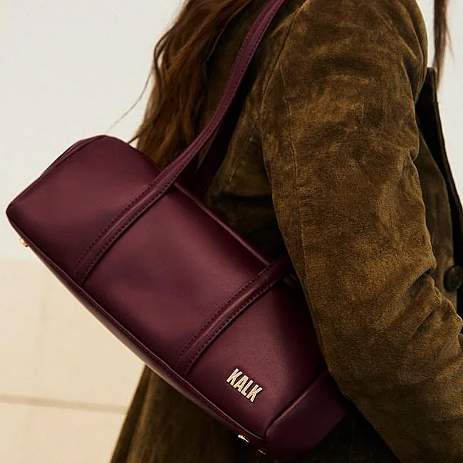 Bolso burdeos de Kalk, 49,99 euros.