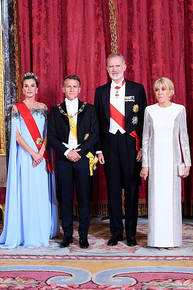 Los reyes de España, durante la cena de gala con los Macron.