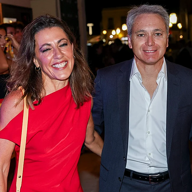 Ángeles Blanco and Vicente Vallés.